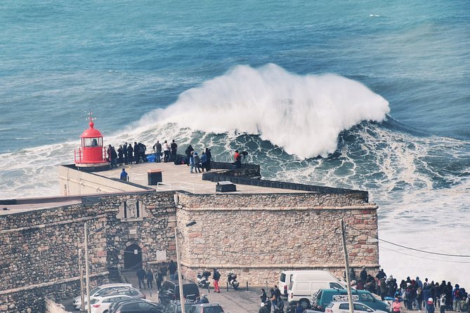 Private Transfer Lisbon-Porto with 2 (two) visits - Private Lisbon to Porto, with just enough sightseeing to feel like a trip