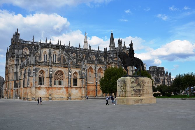 Private Transfer Lisbon-Porto with 2 (two) visits - Should you book this private transfer from Lisbon to Porto?