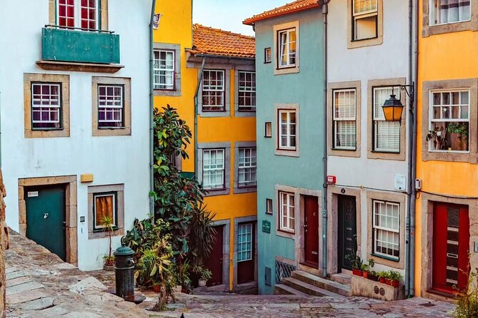 Private transfer Lisbon to Porto stop at Obidos Nazare and Aveiro - How the stop choices shape your day (Óbidos, Nazaré, Fátima, Aveiro)