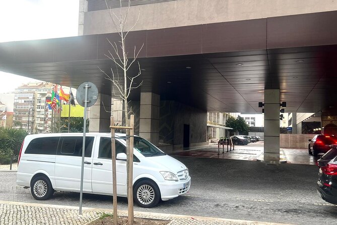 Private Transport in Lisbon - Comfort details that matter: WiFi and air conditioning