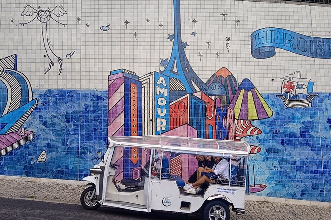 Private Tuk Tuk of the Old Town Lisbon and Street Art Highlights - How the guides shape the experience: Roberto, Andre, Tiago, Matheus