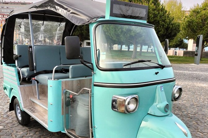 Private Tuk Tuk Tour 1h30 to Lisbon - The Meeting Point at R. do Comércio, and How to Plan Your Arrival
