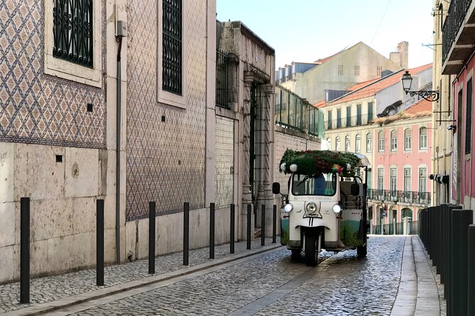 Private tuk tuk tour in old city Lisbon (Standard-1h30) - Key things to know before you go
