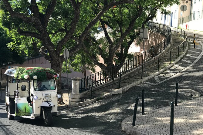 Private tuk tuk tour in old city Lisbon (Standard-1h30) - A 90-Minute Old Town Primer, With Tuk Tuks as Your Shortcut