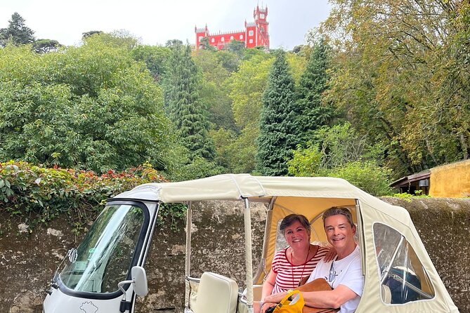 Private Tuk Tuk Tour of Sintra and Beaches - Castelo dos Mouros: fortress views on a mountain ridge