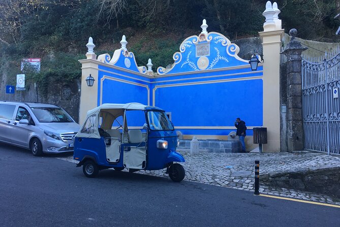 Private Tuk Tuk Tour of Sintra and Beaches in 2.5h - Stop 6: Azenhas do Mar, The Oceanfront Pool and Stairs Walk