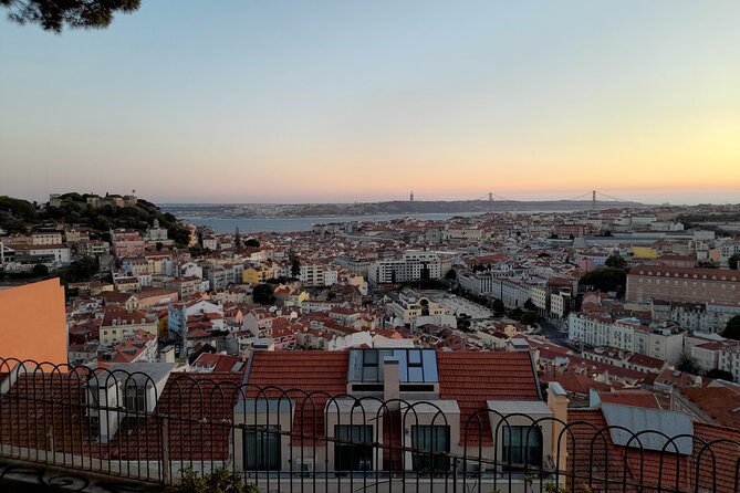 Private tuk tuk tour through the historic center of Lisbon - Stop 1: Lisbon Cathedral (Sé de Lisboa) and the Mosque-to-Church Story