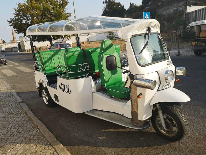 Private tuktuk Tour : unforgettable Old Town Lisbon - Electric tuktuk plus Old Town timing: why this format works