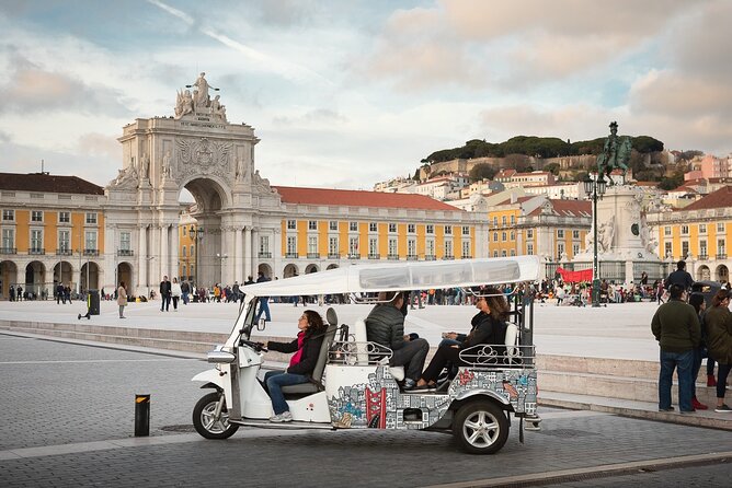 Private Tuktuk Tour with Portuguese Tapas and Wine - Senhora do Monte: The 180-Degree Sweep
