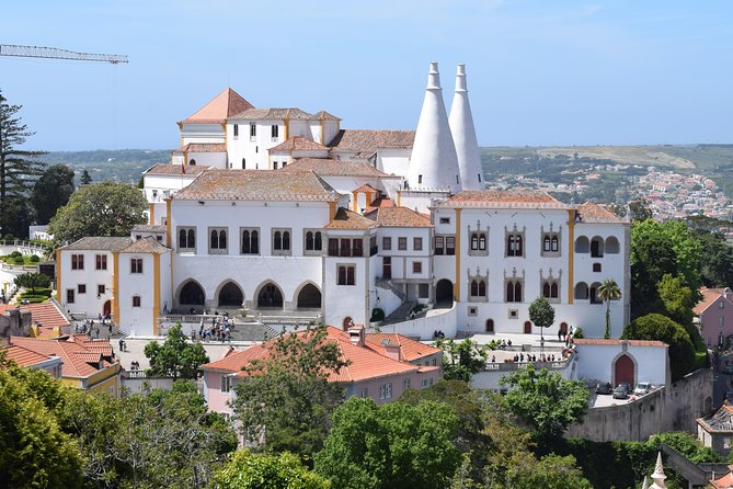 Quick visit to Sintra town from Lisbon Private Tour - Half day - The pickup game: where you start and how the ride feels