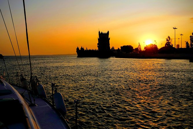 Relaxing Sailboat Cruise along the Tagus - Around the Old Quarters: A View You Cannot Replicate on Foot
