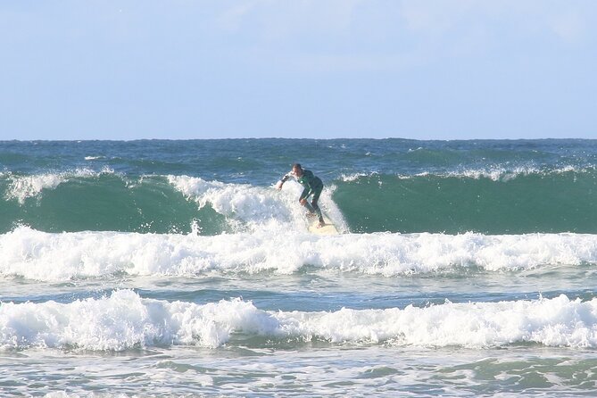 Riding Waves and Making Memories: Private Surf Lesson to Remember - Your Instructor and the Safety Feeling You Actually Want