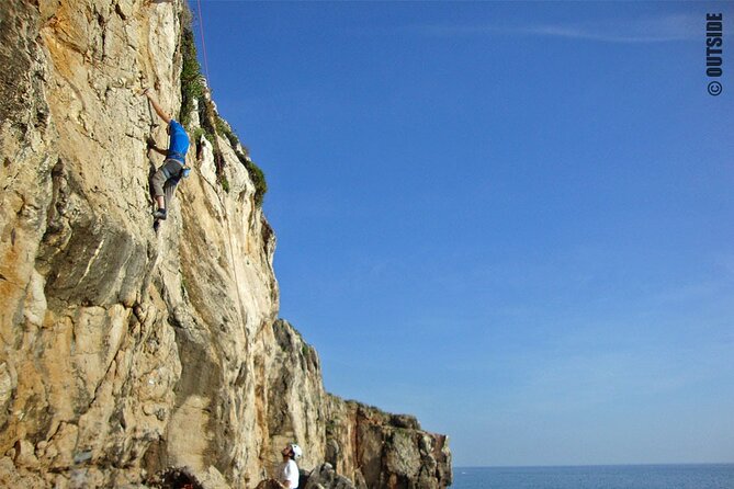 Rock Climbing in Cascais, Lisbon - Rock climbing by the water, not just a workout
