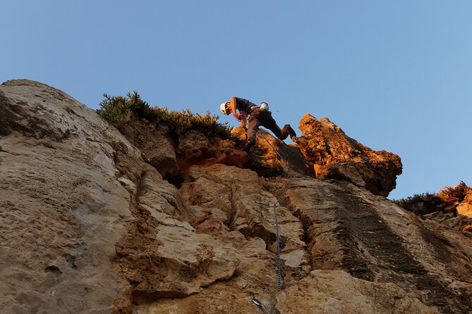 Rock Climbing in Cascais, Lisbon - Best days to climb: weekend crowds vs a calmer coast