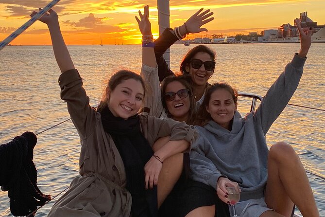 Sailing tour to the sunset in Lisbon - The 25 de Abril Bridge: a dramatic mid-sail landmark