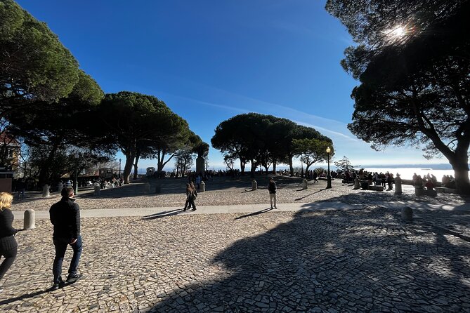 Saint George Castle Guided Tour from Lisbon - Weather reality: what an outdoor castle tour changes