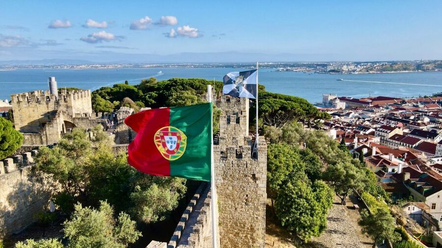 São Jorge Castle Skip-the-line Entry Ticket - Optional tuk tuk transfer: when it’s worth paying for comfort