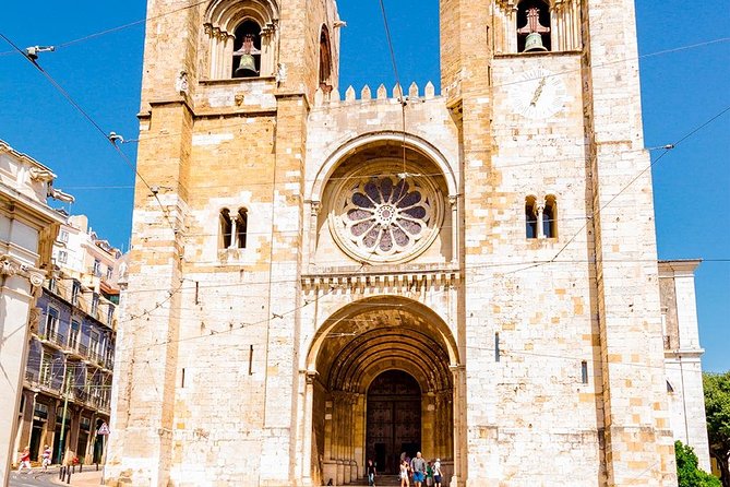 Self-Guided Audio Tour - Lisbon on Wheels: the capital of the sea - “Our Lady of The Mount” viewpoint, a natural photo and pause moment