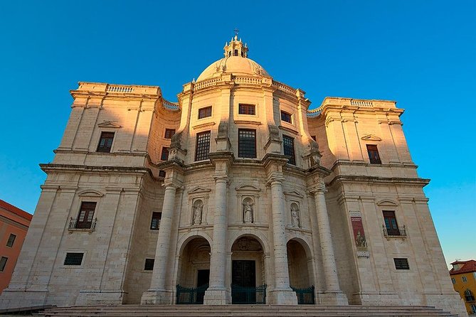 Self-Guided Audio Tour - Lisbon on Wheels: the capital of the sea - Portas do Sol viewpoints, spotting San Vicente de Fora and the Pantheon dome