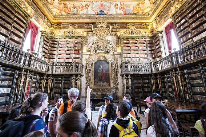 Senior Tourism: Gastronomic and cultural experience near Lisbon - Hotel pickup, private minivan, and why comfort matters on a long loop