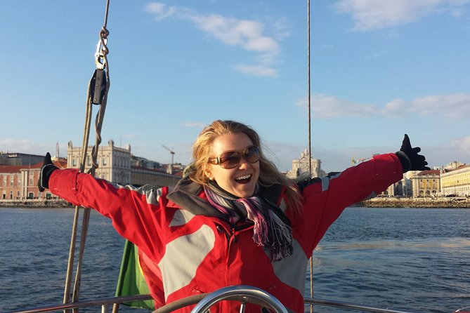 Sight Sailing in Lisbon - Almada and the Christ-King viewpoint that faces Lisbon