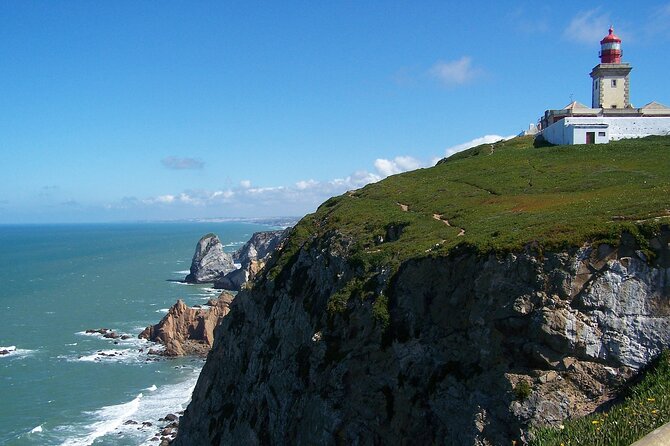 Sintra 1/2 day tour + Pena Palce + 2 gifts (inc. tickets) - Meeting point and getting to Pena Palace with less hassle