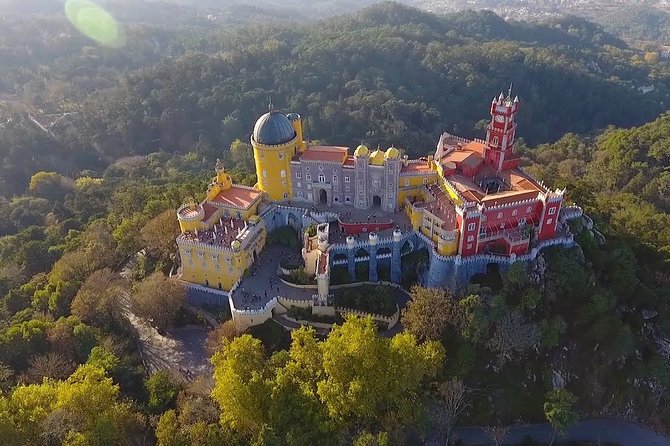 Sintra and Cabo da Roca Day Tour - Palácio da Pena plus Quinta da Regaleira: two very different stops