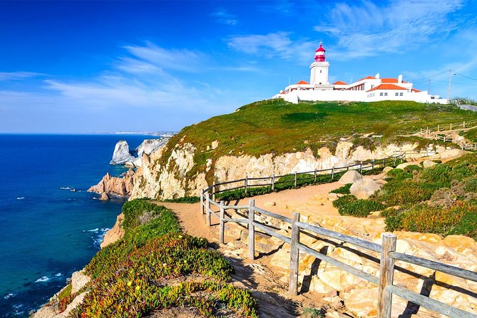 Sintra and Cascais Half Day Trip from Lisbon in Private Vehicle - Guides, Drop-Offs, and Expectation Management