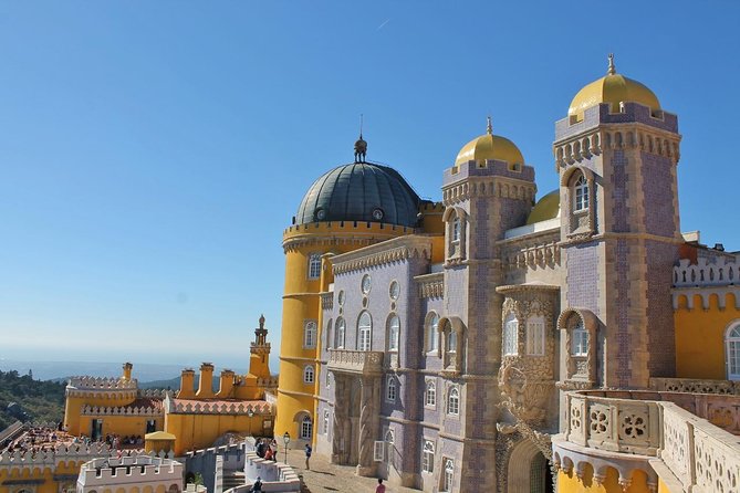 Sintra and Cascais Private Sightseeing Tour - Cascais: A Fishing Village, a WWII Refuge Story, and Ocean Views