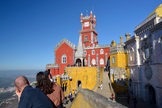 Sintra and Cascais Small Group Tour from Lisbon - Guides matter: why the small group often feels personal