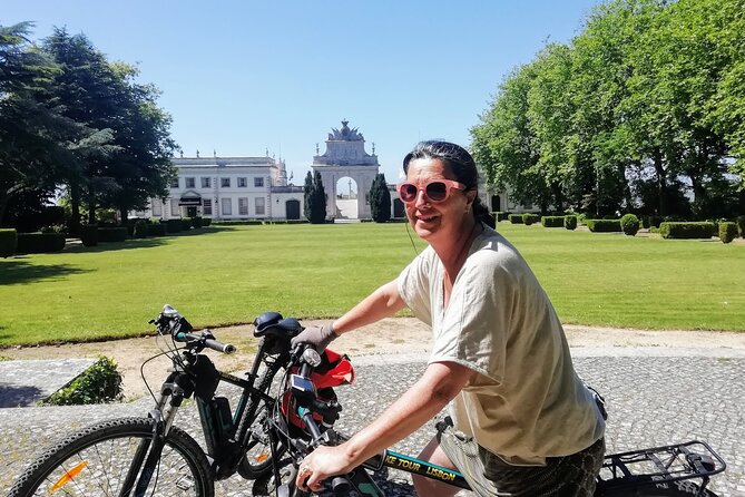 Sintra & Cascais de E-Bike Tour - Sintra village break: colored streets, queijadas, and coffee