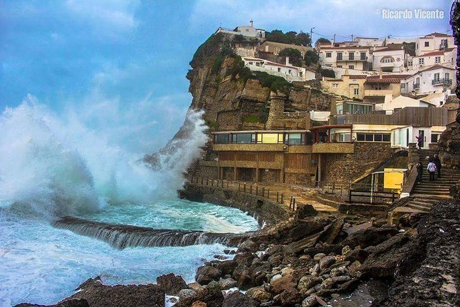 Sintra & Cascais Half-Day tour - Cascais in 45 minutes: seaside energy, then freedom