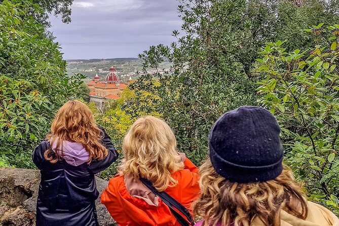 Sintra & Cascais Shore Excursion: Private Half-Day Highlights - Sintra Centro Historico: Fairytale Streets and the Travesseiros Moment