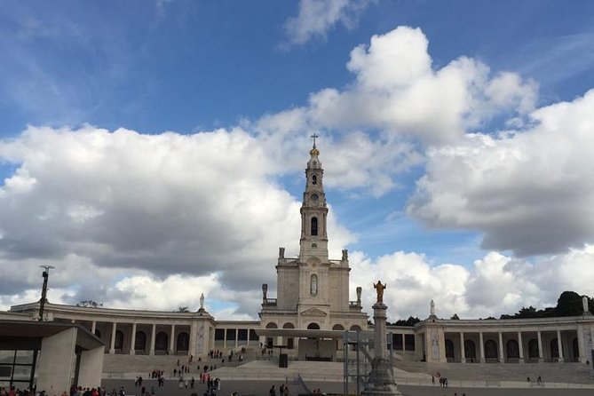 Sintra + Fatima Tour - Fatima: Shrine of Fatima, Church and New Temple, plus Sacramento Chapel