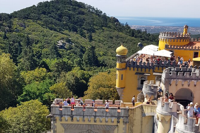 Sintra full day Private Tour - Centro Histórico de Sintra: pastries, lunch time, and the real town vibe