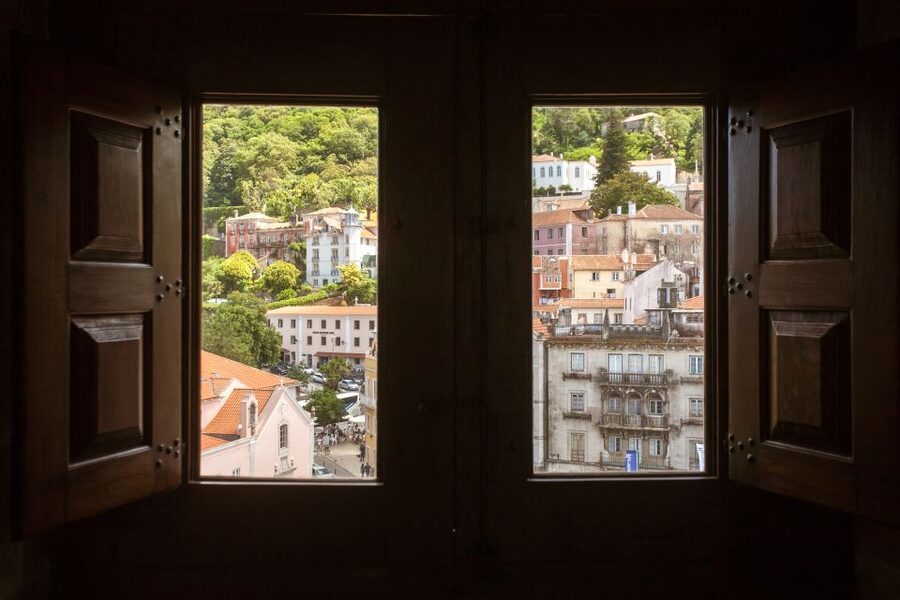 Sintra: Half-Day Tour with Royal Palace Ticket - Should you book this Sintra half-day?