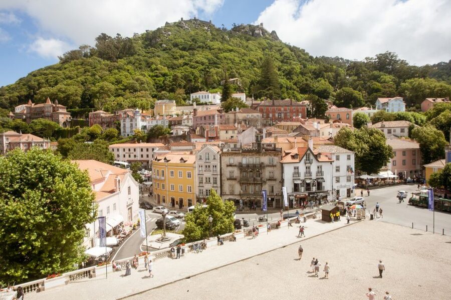 Sintra: Half-Day Tour with Royal Palace Ticket - Royal Palace of Sintra: the chimneys, the tiles, and the guided flow
