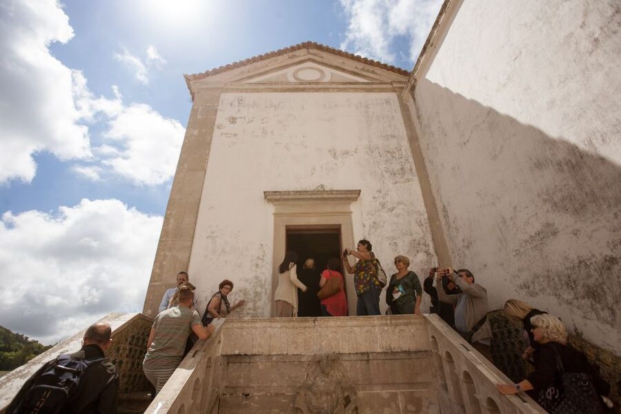 Sintra: Half-Day Tour with Royal Palace Ticket - Getting picked up at Cityrama Gray Line and reaching Sintra