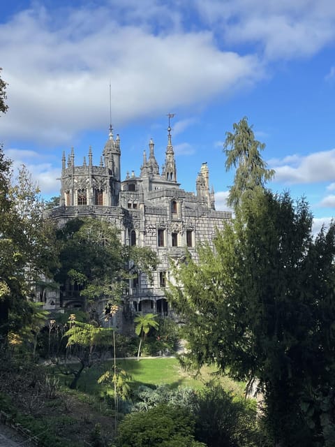 Sintra Highlights: Private Local Tour - Palaces & Views - Meeting your guide from Lisbon, Cascais, Sintra, and nearby towns