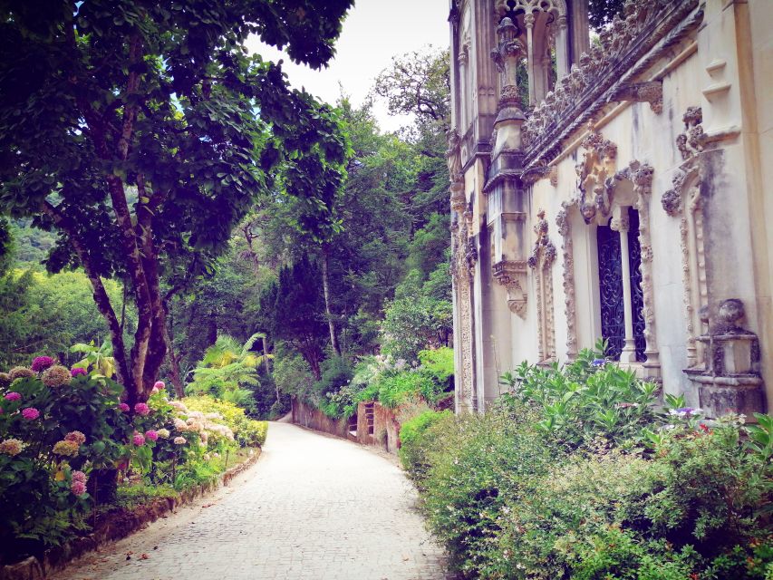 Sintra: Immersive Guided Walking Tour w/ Quinta da Regaleira - How the 3-hour rhythm plays out on steep streets