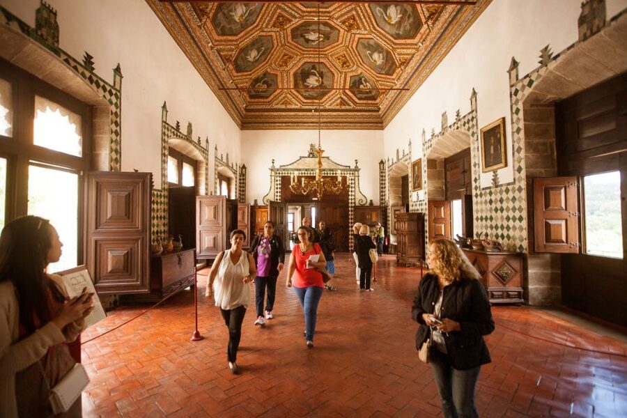 Sintra: National Palace and Gardens Skip-the-Line Ticket - Audio guide in four languages, plus how to use it without getting stuck