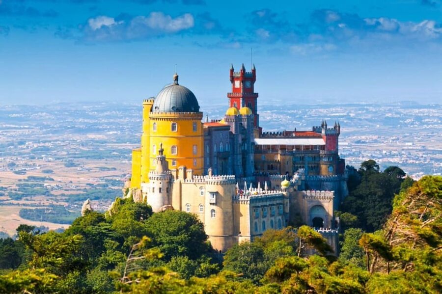 Sintra: Official Public Bus Transport: All Palaces & Castles - Regaleira Palace: using the bus to stay flexible