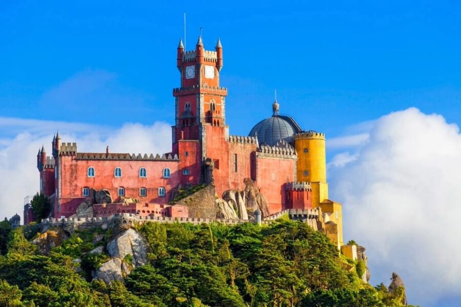 Sintra: Official Public Bus Transport: All Palaces & Castles - Comfort, safety, and value for different travelers