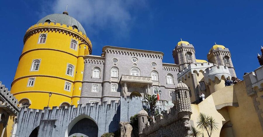 Sintra Palaces and Cascais Magical Experience Private Tour - Old Sintra First: Cobblestones, Quick Orientation, and Shopping Time