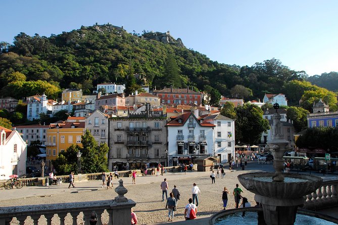 Sintra Palaces Private Tour with Pena Palace and Quinta da Regaleira - Start in Lisbon: The 8:00am Hard Rock Cafe Meetup