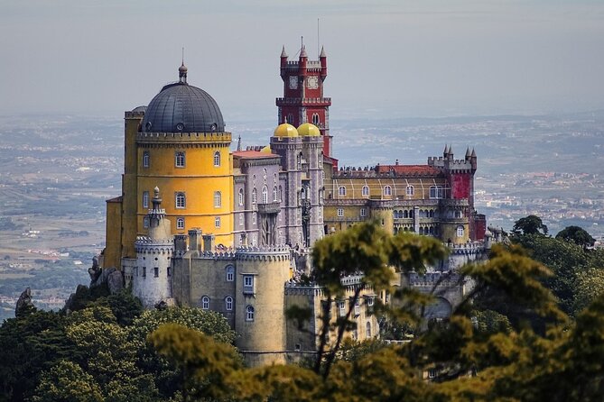 Sintra, Pena Palace, Cape Roca & Cascais Small-Group Tour - Sintra village free time: lunch choices, Piriquita pastries, and optional palaces