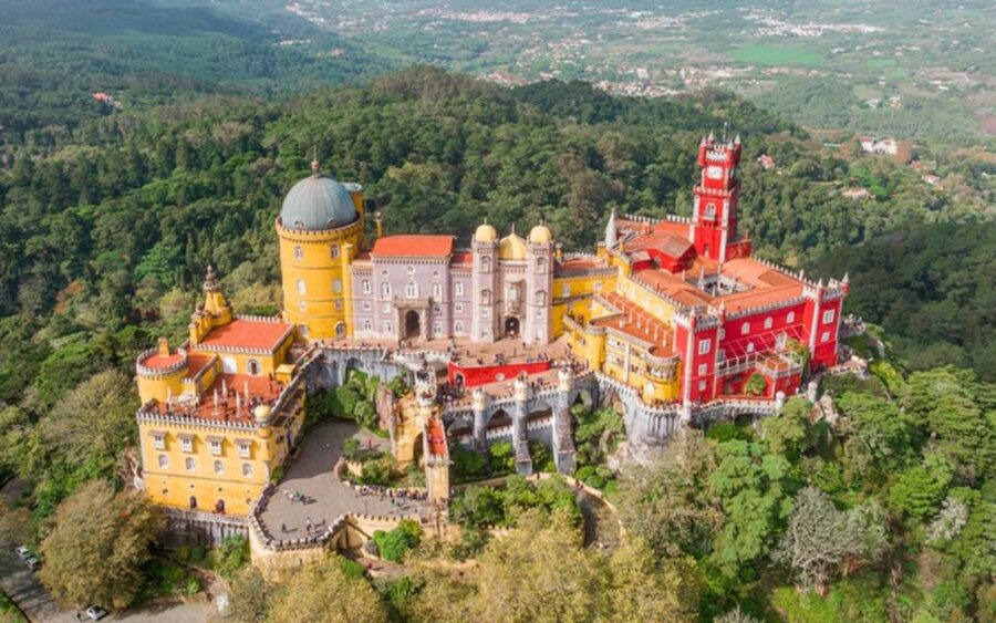 Sintra: Pena Palace, Moorish Castle, Regaleira, & Monserrate - Key things to know before you go