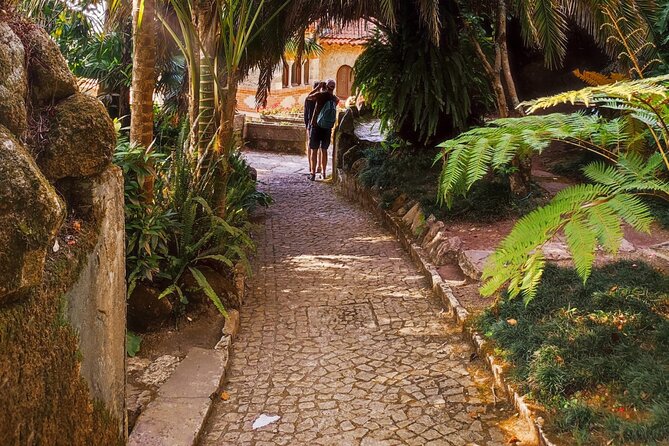 Sintra Private Hiking Adventure Tour - Meeting at Queijadas da Sapa, then eating your way into the climb