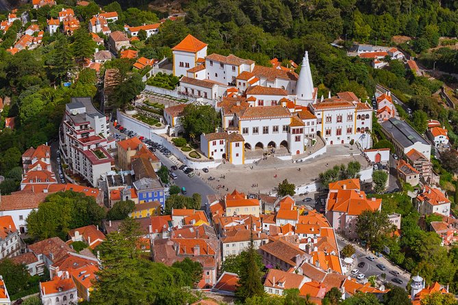 Sintra Private Tour with All Tickets Included - Centro Historico de Sintra: a short reset plus a real sweet