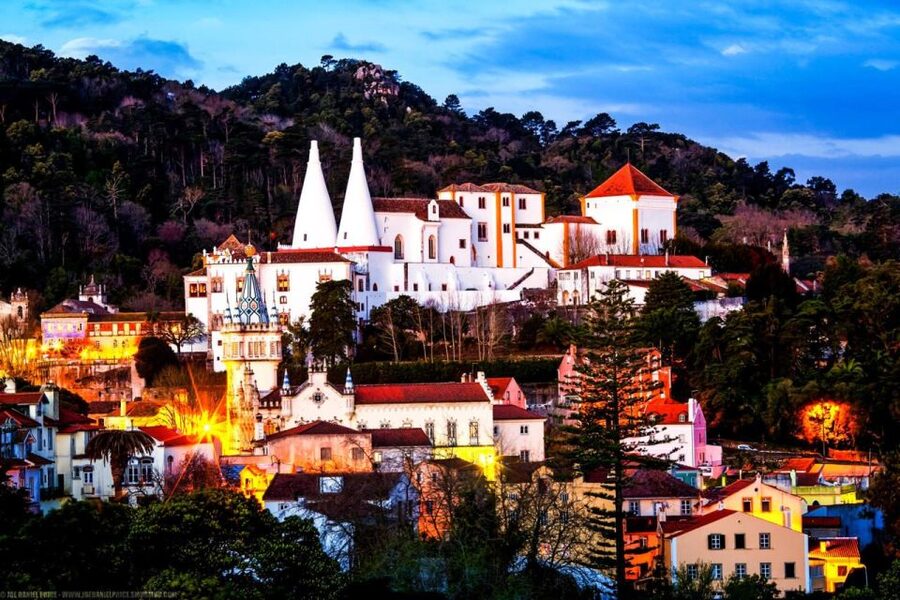 Sintra: Private Tour with Guided Pena Palace Experience - Private pickup from Lisbon, Cascais, or Sintra, and why it matters